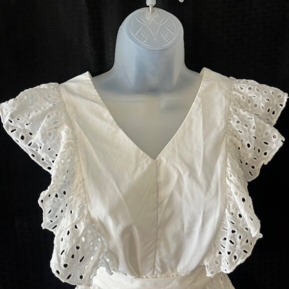 Beautiful Flutter Sleeve Eyelet Top ~ 100% Cotton - Picture 3 of 8